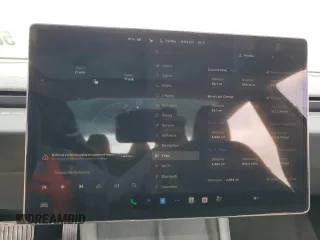 2025 Tesla Model 3 Long Range z VIN 5YJ3E1EA2SF988697, wystawiony jako Copart lot #56584815 z przebiegiem 4 664 mil mil oraz Szkoda całkowita • Salvage title. Historia ofert i sprzedaży dostępna na DreamBid. Obrazek 9.