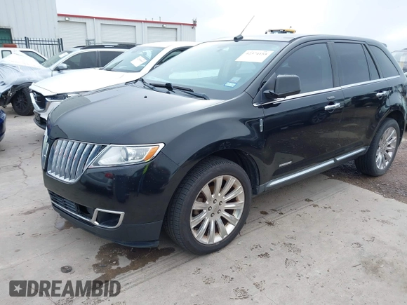 2011 Lincoln MKX z VIN 2LMDJ6JK2BBJ11331, wystawiony jako IAAI lot #42374155 z przebiegiem 196 576 mil mil oraz . Historia ofert i sprzedaży dostępna na DreamBid. Obrazek 2.