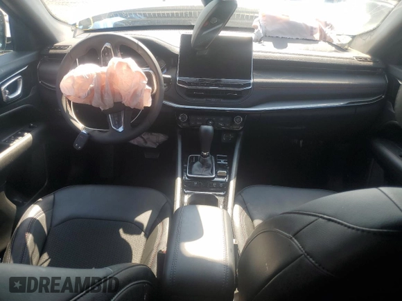 2025 Jeep Compass Trailhawk with VIN 3C4NJDDNXST556886, listed as a Copart auction lot 63569125 with 1,528 mi miles and Clean title. Bid and sale history available at DreamBid. Image 8.