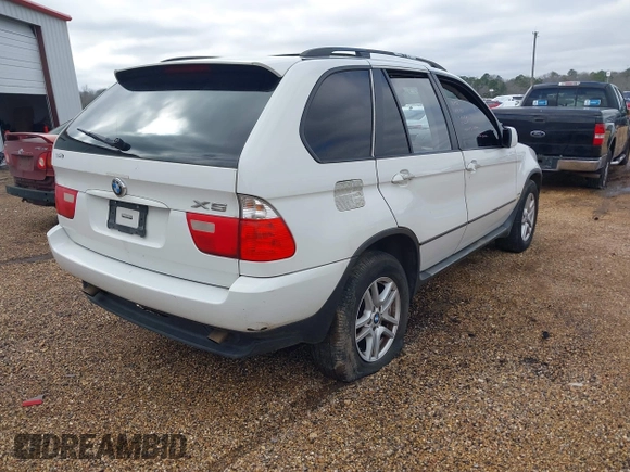 2005 BMW X5 3.0i with VIN 5UXFA13515LY12626, listed as a IAAI auction lot 41584553 with 212,707 mi miles. Bid and sale history available at carsss.com. Image 4.