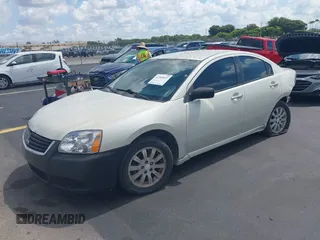 2009 Mitsubishi Galant ES z VIN 4A3AB36F89E032882, wystawiony jako IAAI lot #42305057 z przebiegiem 211 742 mil mil oraz . Historia ofert i sprzedaży dostępna na DreamBid. Obrazek 2.
