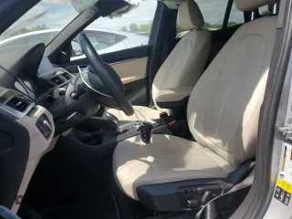 2020 BMW X1 xDrive28i с VIN WBXJG9C03L5P43018, выставлен на аукционе Copart как лот 61079135 с пробегом 45 750 миль миль и Списание • Salvage title. История ставок и продаж доступна на DreamBid. Изображение 7.
