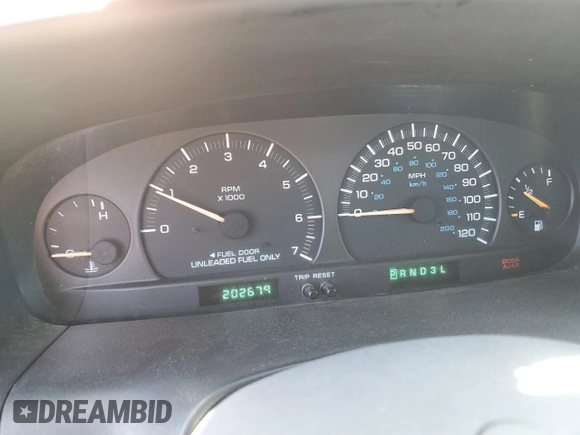 2000 Dodge Caravan SE with VIN 1B4GP44R7YB779226, listed as a Copart auction lot 56919784 with 202,679 mi miles and Salvage Title. Bid and sale history available at DreamBid. Image 9.