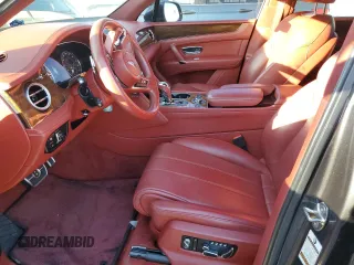 2018 Bentley Bentayga Signature z VIN SJAAC2ZV7JC019555, wystawiony jako Copart lot #88089665 z przebiegiem 50 323 mil mil oraz Szkody całkowita. Historia ofert i sprzedaży dostępna na DreamBid. Obrazek 7.