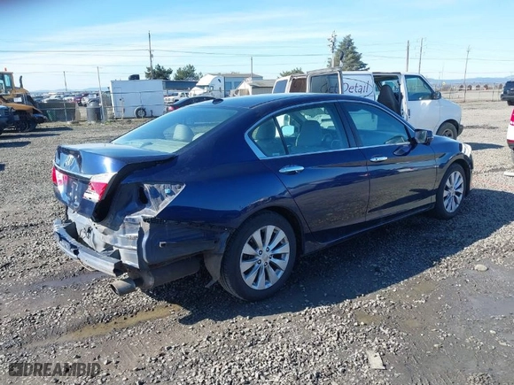 2015 Honda Accord Sedan EX-L with VIN 1HGCR2F83FA105888, listed as a IAAI auction lot 41687251 with 214,461 mi miles. Bid and sale history available at carsss.com. Image 4.
