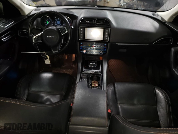 2018 Jaguar F-Pace 25t Prestige z VIN SADCK2FX5JA351381, wystawiony jako Copart lot #44355495 z przebiegiem 102 741 mil mil oraz Szkoda całkowita • Salvage title. Historia ofert i sprzedaży dostępna na DreamBid. Obrazek 8.