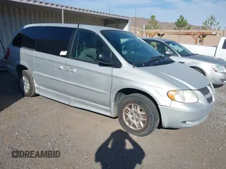2001 Dodge Caravan SE with VIN 2B4GP44G31R153730, listed as a IAAI auction lot 42864875 with 110,520 mi miles and . Bid and sale history available at DreamBid. Image 1.