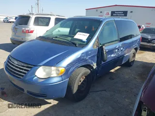 2007 Chrysler Town & Country LWB LX with VIN 2A4GP44R17R266406, listed as a IAAI auction lot 42033861 with 153,870 mi miles. Bid and sale history available at carsss.com. Image 17.