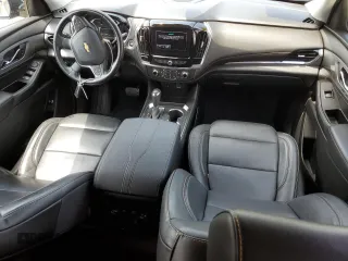 2019 Chevrolet Traverse LT z VIN 1GNERHKW9KJ173404, wystawiony jako Copart lot #58532605 z przebiegiem 105 730 mil mil oraz Szkoda całkowita • Salvage title. Historia ofert i sprzedaży dostępna na DreamBid. Obrazek 8.