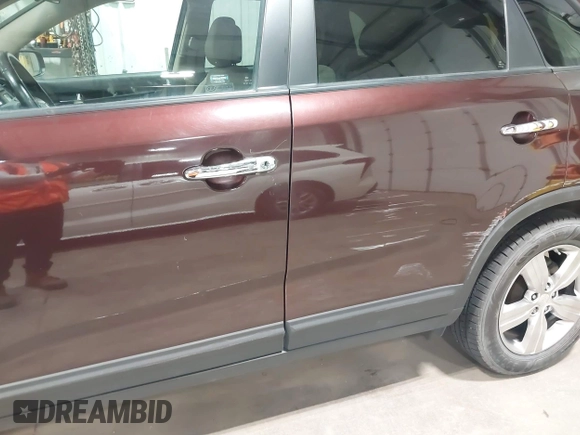 2012 Kia Sorento EX with VIN 5XYKU3A60CG254775, listed as a IAAI auction lot 42638220 with 49,000 mi miles and . Bid and sale history available at DreamBid. Image 6.
