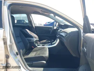 2015 Honda Accord Sedan Sport with VIN 1HGCR2F52FA215532, listed as a IAAI auction lot 40463149 with 160,393 mi miles. Bid and sale history available at carsss.com. Image 5.
