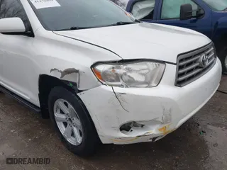 2010 Toyota Highlander SE with VIN 5TDJK3EH2AS010476, listed as a IAAI auction lot 41478894 with 268,632 mi miles. Bid and sale history available at carsss.com. Image 6.