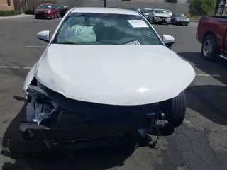 2017 Toyota Camry XLE with VIN 4T1BF1FK6HU416091, listed as a IAAI auction lot 41963072 with 109,911 mi miles and . Bid and sale history available at carsss.com. Image 13.