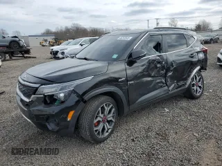 2021 Kia Seltos S with VIN KNDEUCA22M7057082, listed as a Copart auction lot 46253545 with 67,733 mi miles and Salvage Title. Bid and sale history available at carsss.com. Image 1.