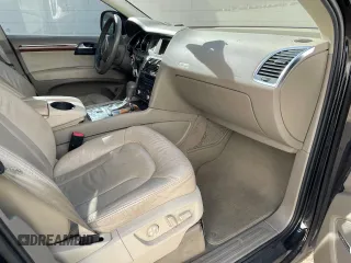 2008 Audi Q7 3.6L Premium with VIN WA1BY74L08D017006, listed as a Copart auction lot 52053825 with 203,746 mi miles and Clean Title. Bid and sale history available at carsss.com. Image 5.
