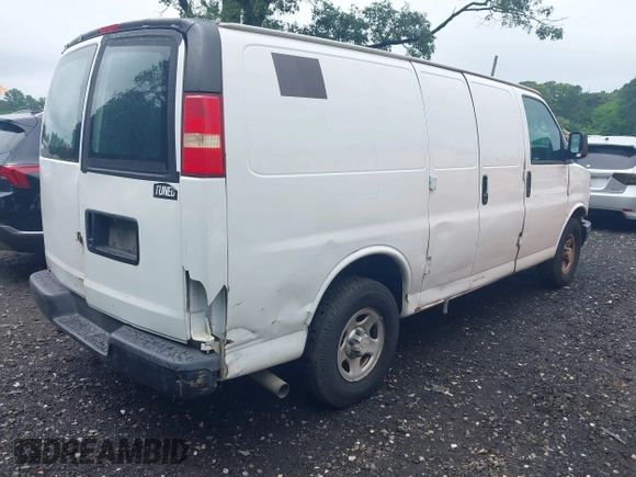 2007 Chevrolet Express Cargo with VIN 1GCFG15X471177057, listed as a IAAI auction lot 42634978 with 147,128 mi miles and . Bid and sale history available at DreamBid. Image 4.