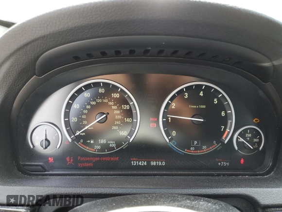 2013 BMW 5 Series 535i Gran Turismo xDrive z VIN WBASP2C59DC339798, wystawiony jako Copart lot #57228225 z przebiegiem 131 424 mil mil oraz Czysty tytuł • Clean title. Historia ofert i sprzedaży dostępna na DreamBid. Obrazek 9.