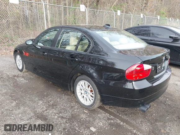 2006 BMW 3 Series 325i with VIN WBAVB13576KX45531, listed as a IAAI auction lot 41941014 with Not Provided miles and . Bid and sale history available at carsss.com. Image 3.
