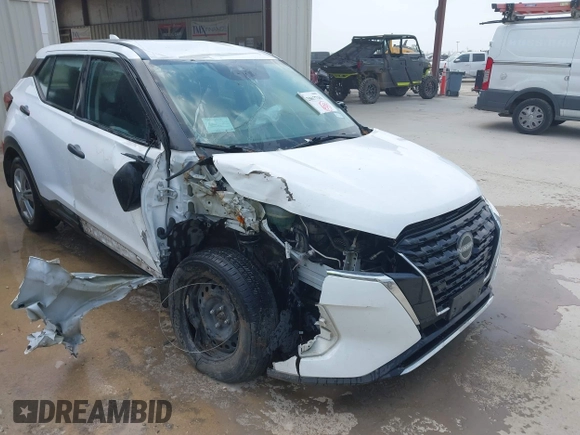 2022 Nissan Kicks S z VIN 3N1CP5BVXNL487512, wystawiony jako IAAI lot #42067716 z przebiegiem 66 236 mil mil oraz . Historia ofert i sprzedaży dostępna na DreamBid. Obrazek 1.
