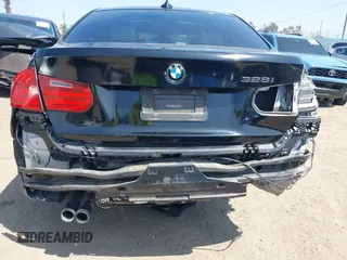 2013 BMW 3 Series 328i с VIN WBA3A5C50DF356589, выставлен на аукционе IAAI как лот 42093871 с пробегом Не указан миль и . История ставок и продаж доступна на DreamBid. Изображение 14.