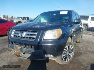 2006 Honda Pilot EX-L with VIN 5FNYF28586B037160, listed as a IAAI auction lot 41798991 with 207,486 mi miles. Bid and sale history available at carsss.com. Image 17.
