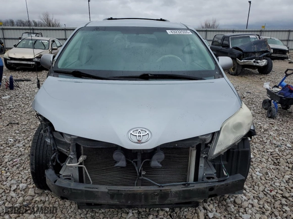 2014 Toyota Sienna LE AAS with VIN 5TDKK3DC2ES433932, listed as a Copart auction lot 43232555 with 232,674 mi miles and Salvage Title. Bid and sale history available at carsss.com. Image 5.