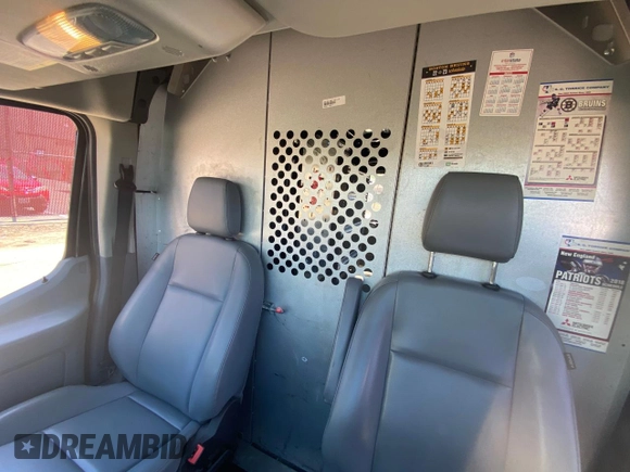 2016 Ford Transit Cargo z VIN 1FTYR2CM4GKA51468, wystawiony jako Copart lot #53968425 z przebiegiem 165 725 mil mil oraz Czysty tytuł • Clean title. Historia ofert i sprzedaży dostępna na DreamBid. Obrazek 9.