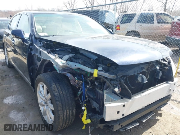 2008 Lexus LS 460 LWB with VIN JTHGL46F185021333, listed as a IAAI auction lot 41875999 with 111,418 mi miles. Bid and sale history available at carsss.com. Image 6.