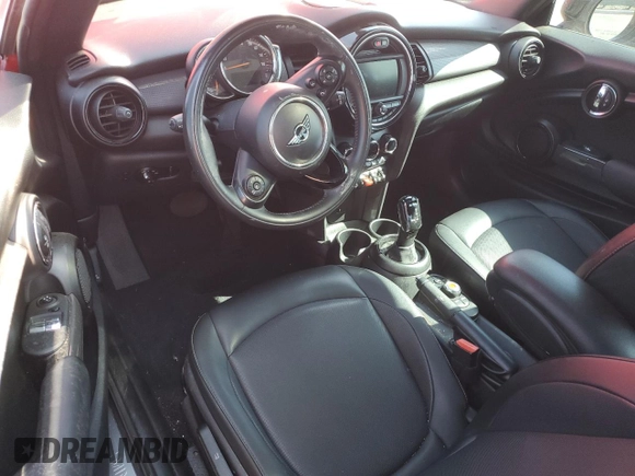 2021 MINI Hardtop Oxford Edition with VIN WMWXR3C09M2N13515, listed as a Copart auction lot 58490325 with 77,064 mi miles and Salvage title. Bid and sale history available at DreamBid. Image 8.