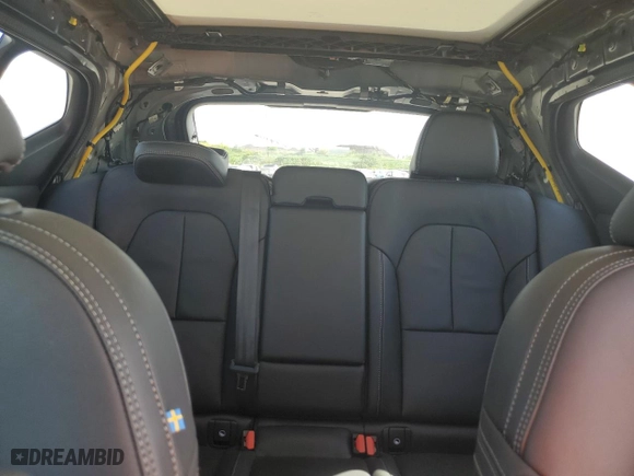 2024 Volvo XC40 Plus Bright Theme with VIN YV4L12UE1R2363739, listed as a Copart auction lot 71738434 with 110 mi miles and Salvage Title. Bid and sale history available at carsss.com. Image 10.