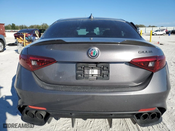 2019 Alfa Romeo Giulia Quadrifoglio with VIN ZARFAMEV4K7601298, listed as a Copart auction lot 43357985 with 0 mi miles and Salvage Title. Bid and sale history available at carsss.com. Image 6.