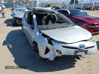 2016 Toyota Prius Four with VIN JTDKARFU0G3504772, listed as a IAAI auction lot 41986601 with 33,165 mi miles. Bid and sale history available at carsss.com. Image 6.