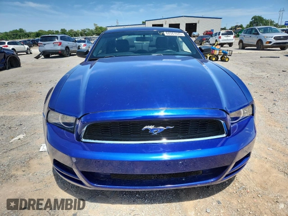 2014 Ford Mustang V6 z VIN 1ZVBP8AM2E5297686, wystawiony jako Copart lot #60561645 z przebiegiem 161 604 mil mil oraz Szkoda całkowita • Salvage title. Historia ofert i sprzedaży dostępna na DreamBid. Obrazek 5.