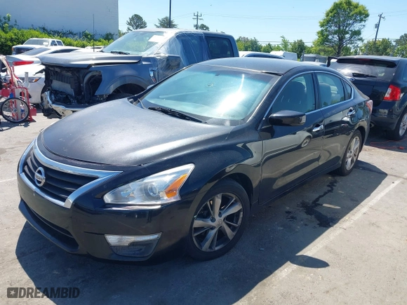 2013 Nissan Altima 2.5 SV with VIN 1N4AL3AP4DC183454, listed as a IAAI auction lot 42060944 with 126,896 mi miles. Bid and sale history available at carsss.com. Image 2.