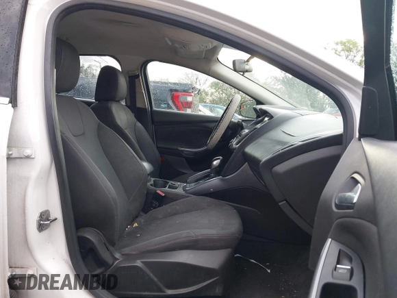 2012 Ford Focus Titanium with VIN 1FAHP3N29CL415935, listed as a IAAI auction lot 42004275 with 227,262 mi miles and . Bid and sale history available at carsss.com. Image 5.