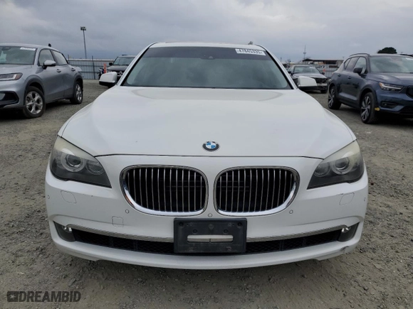 2012 BMW 7 Series 750i xDrive with VIN WBAKC6C56CDX99416, listed as a Copart auction lot 47845335 with 114,198 mi miles and Salvage Title. Bid and sale history available at carsss.com. Image 5.