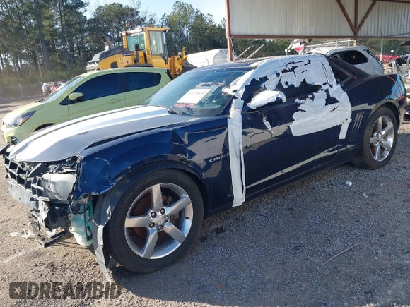 2011 Chevrolet Camaro 1LT z VIN 2G1FB1EDXB9115082, wystawiony jako IAAI lot #41322689 z przebiegiem 174 740 mil mil oraz . Historia ofert i sprzedaży dostępna na DreamBid. Obrazek 18.