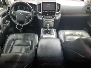 2016 Toyota Land Cruiser z VIN JTMCY7AJ7G4038656, wystawiony jako Copart lot #58521335 z przebiegiem 195 631 mil mil oraz Czysty tytuł • Clean title. Historia ofert i sprzedaży dostępna na DreamBid. Obrazek 8.