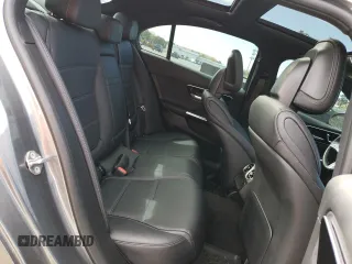 2022 Mercedes-Benz C 300 z VIN W1KAF4HB1NR037924, wystawiony jako Copart lot #51206673 z przebiegiem 7 445 mil mil oraz . Historia ofert i sprzedaży dostępna na DreamBid. Obrazek 10.
