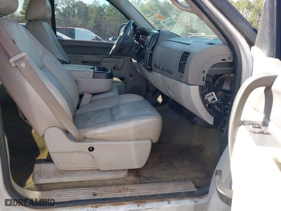 2011 GMC Sierra 1500 SLE with VIN 3GTP1VE00BG372003, listed as a IAAI auction lot 41580501 with 261,224 mi miles. Bid and sale history available at carsss.com. Image 5.