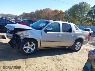 2011 Chevrolet Avalanche LTZ with VIN 3GNMCGE01BG331489, listed as a IAAI auction lot 40914760 with 1 mi miles. Bid and sale history available at carsss.com. Image 15.