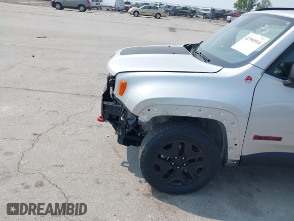 2018 Jeep Renegade Trailhawk z VIN ZACCJBCB6JPH86837, wystawiony jako IAAI lot #42394914 z przebiegiem 17 367 mil mil oraz . Historia ofert i sprzedaży dostępna na DreamBid. Obrazek 18.