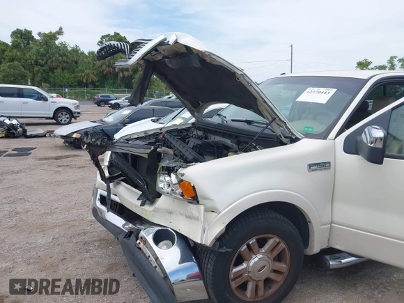 2007 Ford F-150 XL z VIN 1FTPX12V57FA70206, wystawiony jako IAAI lot #42370443 z przebiegiem 193 745 mil mil oraz . Historia ofert i sprzedaży dostępna na DreamBid. Obrazek 6.