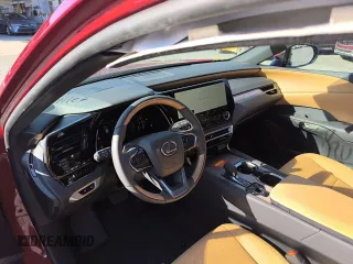 2024 Lexus RX 350 z VIN 2T2BAMCA9RC079250, wystawiony jako Copart lot #57477835 z przebiegiem 174 mil mil oraz Szkody całkowita. Historia ofert i sprzedaży dostępna na DreamBid. Obrazek 10.