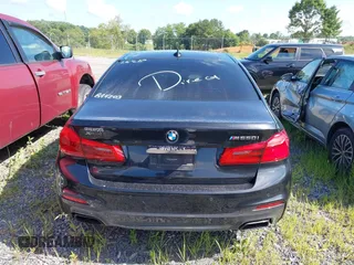 2018 BMW 5 Series M550i xDrive с VIN WBAJB9C59JB286170, выставлен на аукционе IAAI как лот 42726658 с пробегом Не указан миль и . История ставок и продаж доступна на DreamBid. Изображение 15.