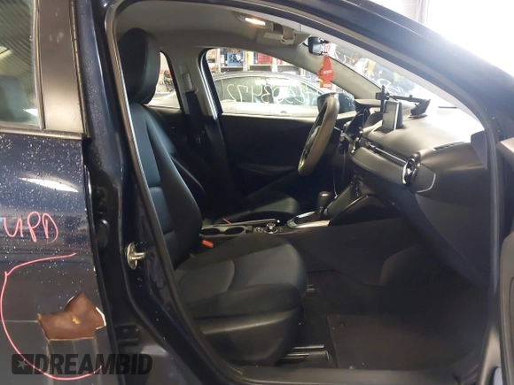 2016 Scion iA z VIN 3MYDLBZV5GY146138, wystawiony jako IAAI lot #42303472 z przebiegiem 29 289 mil mil oraz . Historia ofert i sprzedaży dostępna na DreamBid. Obrazek 5.