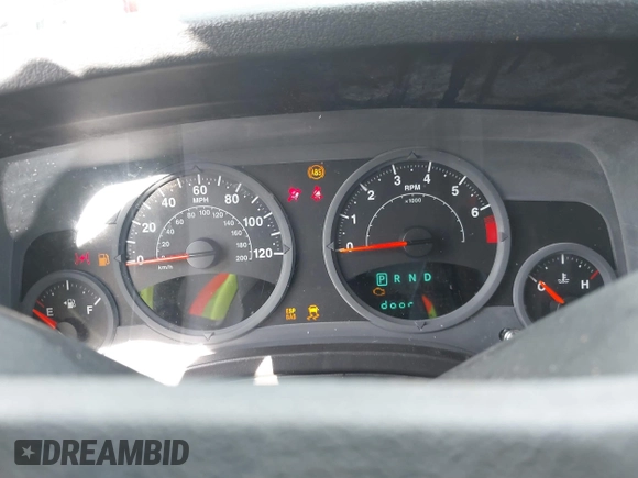 2007 Jeep Patriot Sport with VIN 1J8FT28WX7D372785, listed as a IAAI auction lot 40845970 with 200,000 mi miles and . Bid and sale history available at DreamBid. Image 7.
