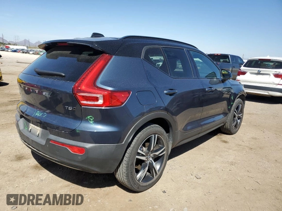 2022 Volvo XC40 R-Design with VIN YV4162UM5N2695970, listed as a Copart auction lot 50419705 with 25,664 mi miles and Salvage title. Bid and sale history available at DreamBid. Image 3.
