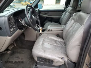 2001 Chevrolet Suburban LT with VIN 3GNFK16T11G209375, listed as a Copart auction lot 77907714 with 157,424 mi miles and Clean Title. Bid and sale history available at carsss.com. Image 7.