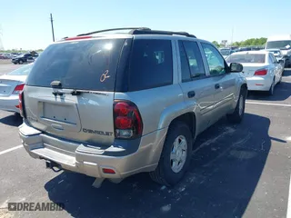 2002 Chevrolet TrailBlazer LTZ with VIN 1GNDS13S522398531, listed as a IAAI auction lot 42047803 with 243,574 mi miles. Bid and sale history available at carsss.com. Image 4.